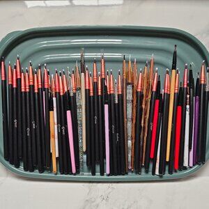 55 EyeLiner Makeup Brushes